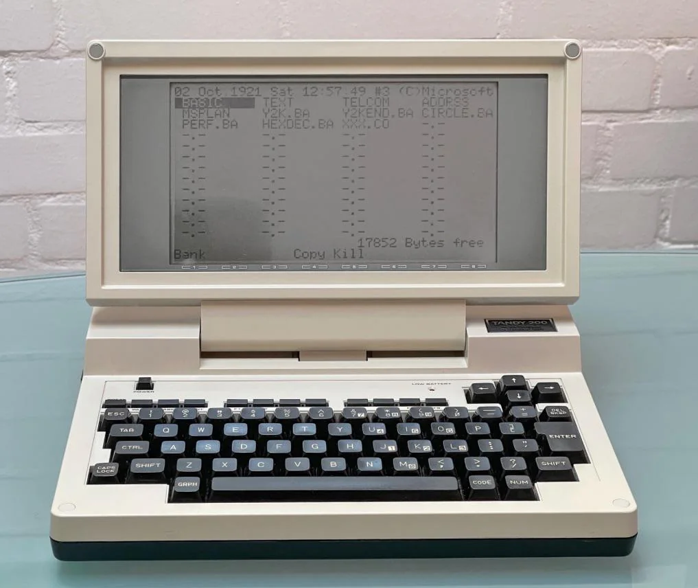 The Tandy 200, ready for its close-up.